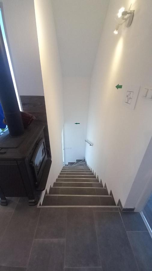 Keti Apartment Plaski Exterior photo