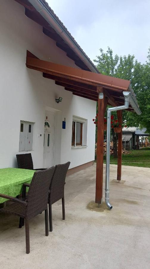 Keti Apartment Plaski Exterior photo